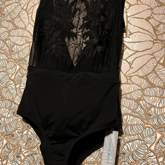 One piece swimsuit - Picture 7 of 7